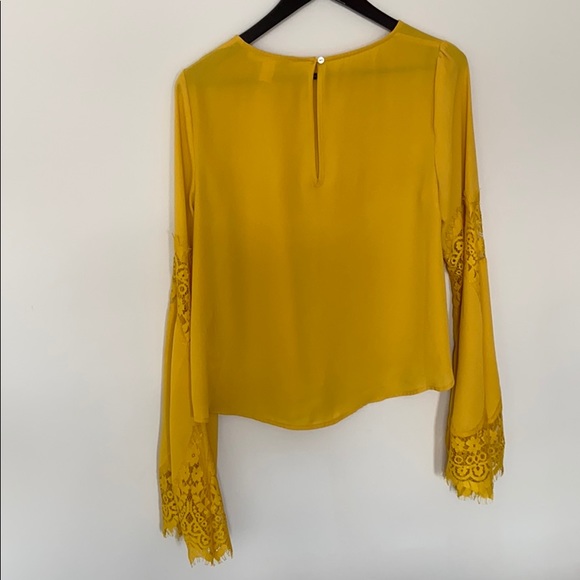 Beautiful in style blouse! Worn few times - Picture 4 of 6